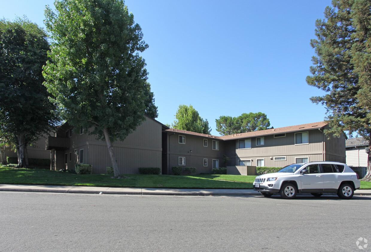 Edificio - Sand Creek Apartments