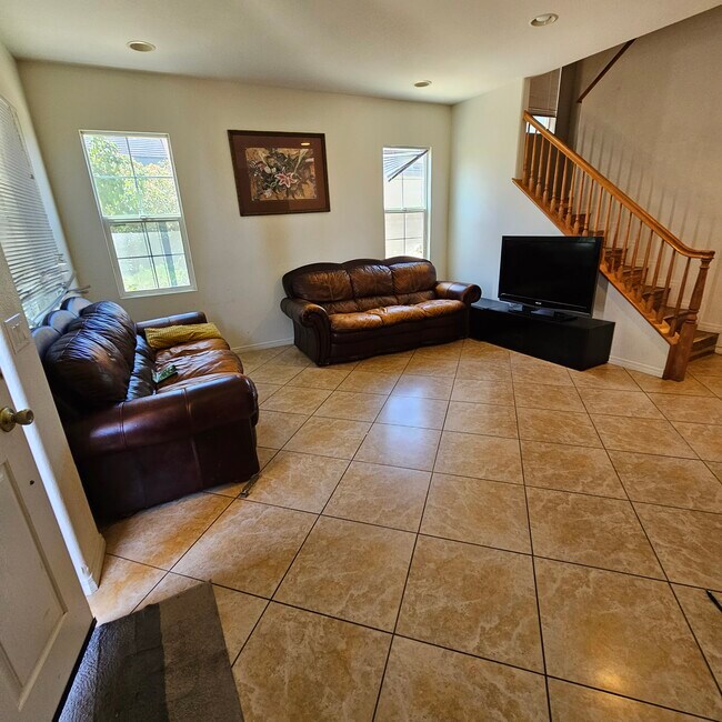 Building Photo - 37319 Amaryllis Ter