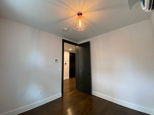 Building Photo - 178 Skillman Ave