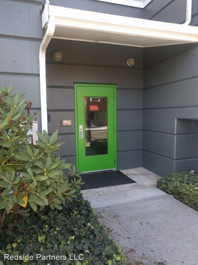 Foto del edificio - 3418 NE 65th St