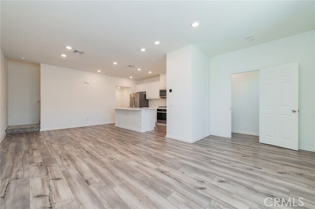 Foto del edificio - 3977 E Huntington St