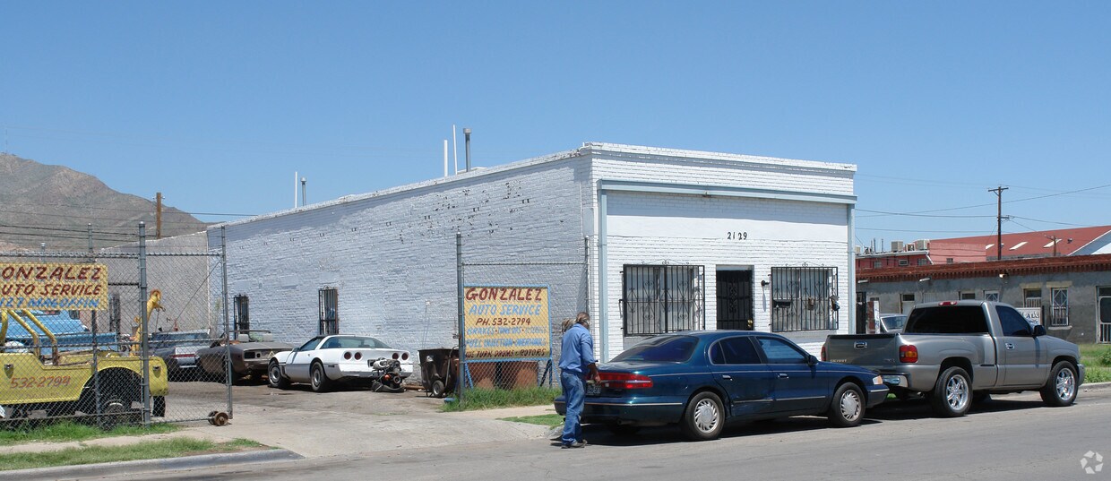 Building Photo - 2129 Magoffin Ave