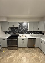 Building Photo - 804 Humphrey St