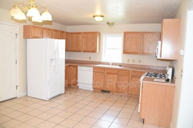 Building Photo - 308 York St