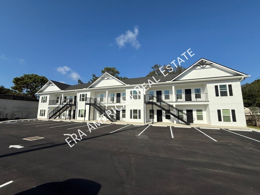 Foto principal - 960 Denton Blvd NW