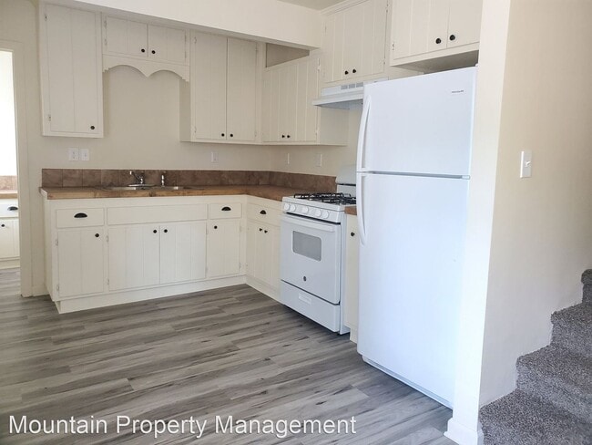 Building Photo - 2 br, 2 bath House - 596 Friendly Ln #9