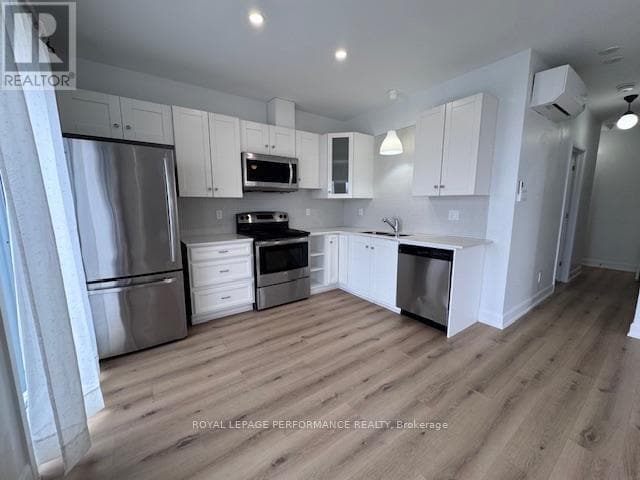 Building Photo - 739 Principale St