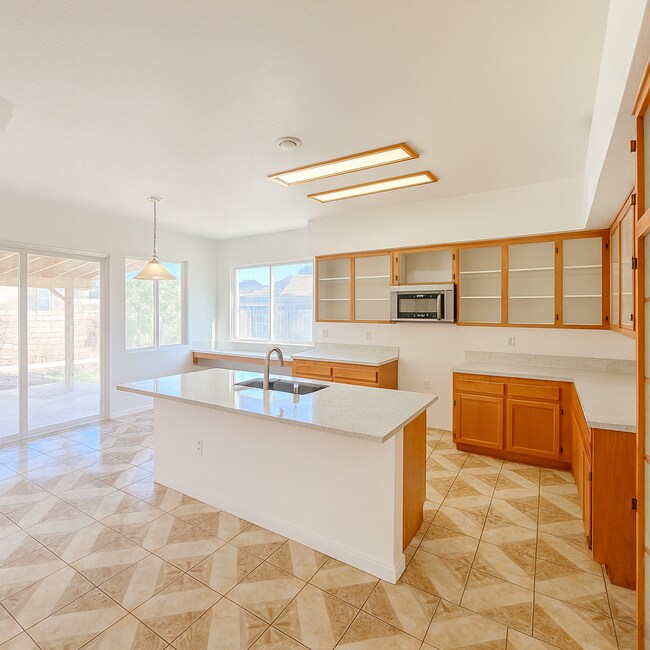 Foto del edificio - 5625 Churchill Ct