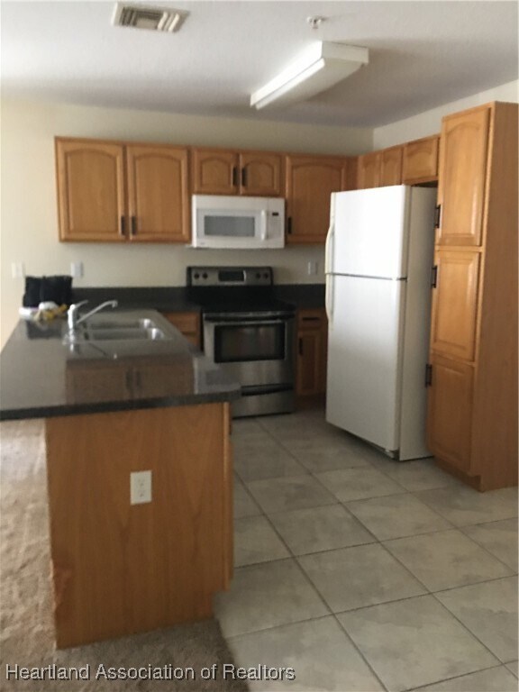 Foto del edificio - 1013 W Pleasant St