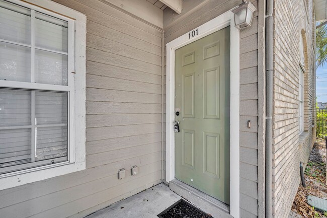 Photo - UCF Condo Utilities included