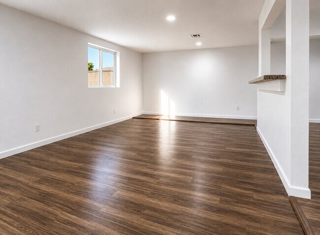 Foto del edificio - 2533 S Olivia Ave