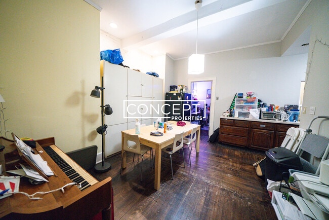 Building Photo - 52 Fenway