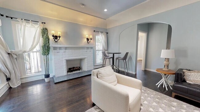 Foto del edificio - 216 S Orange Dr