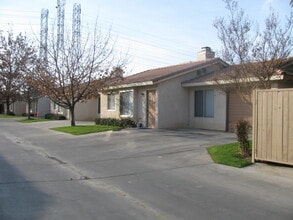 2811 Brookside Dr