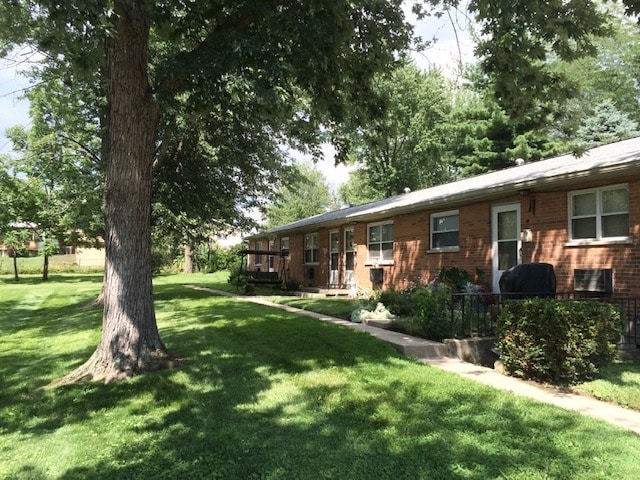 Front of Building - 45 Crestview Dr