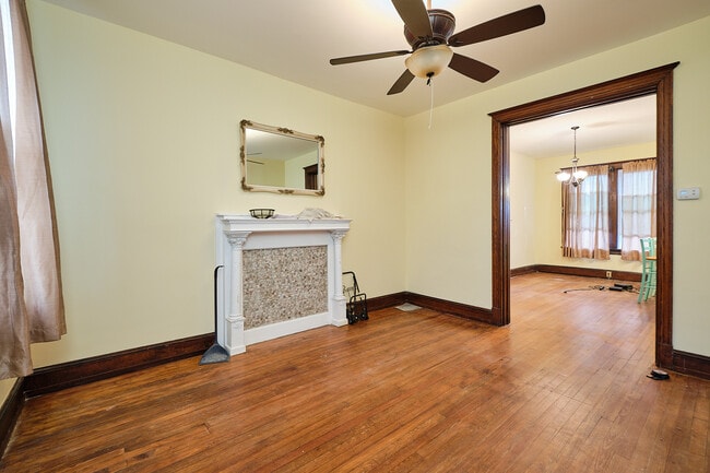 Building Photo - 426 Newton Pl NW