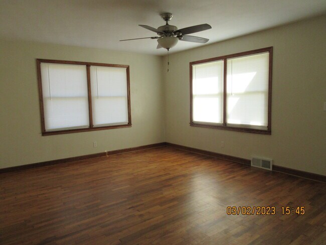 Foto del edificio - 2520 Fowler St