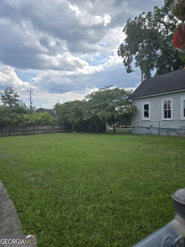 Foto del edificio - 374 Hawkins St SE