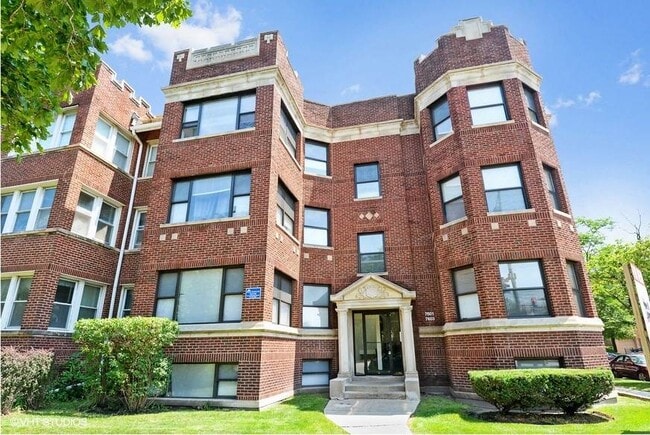 Building Photo - 1346 W Howard St