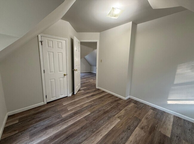 Building Photo - 329-1 Lexington Ave – 2 Bedroom Duplex wit...
