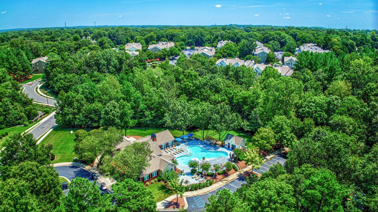 Foto principal - Brookstone Apartment Homes