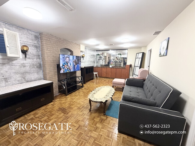 Building Photo - Fully Furnished All-Inclusive Rental with Internet & Everything You Need in Mississauga