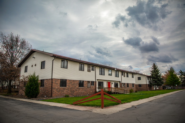 Building Photo - Circle Shore Apartments