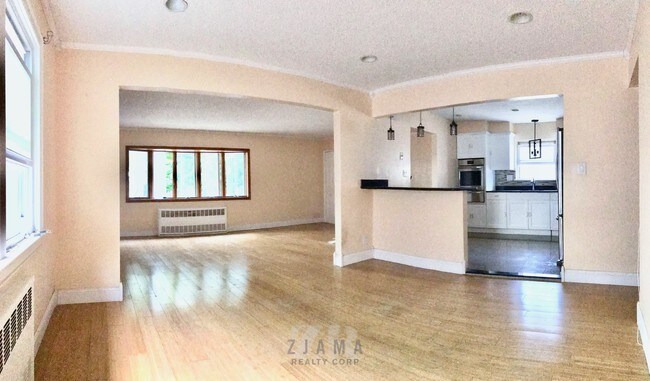 Building Photo - 4218 Avenue I