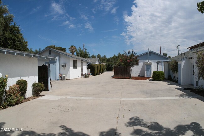 Foto del edificio - 4476 Apricot Rd