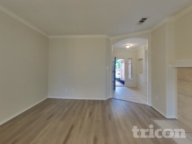 Building Photo - 1630 Emily Ln