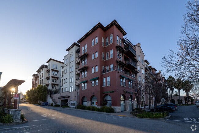 Building Photo - 88 S Broadway