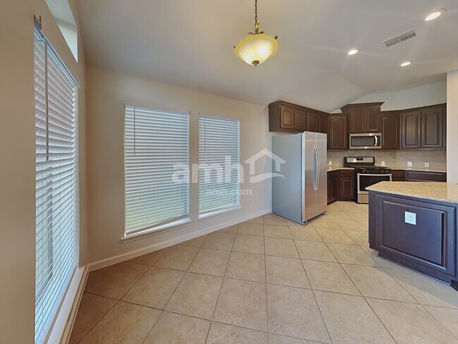 Foto del edificio - 2515 Pioneer Oaks Dr