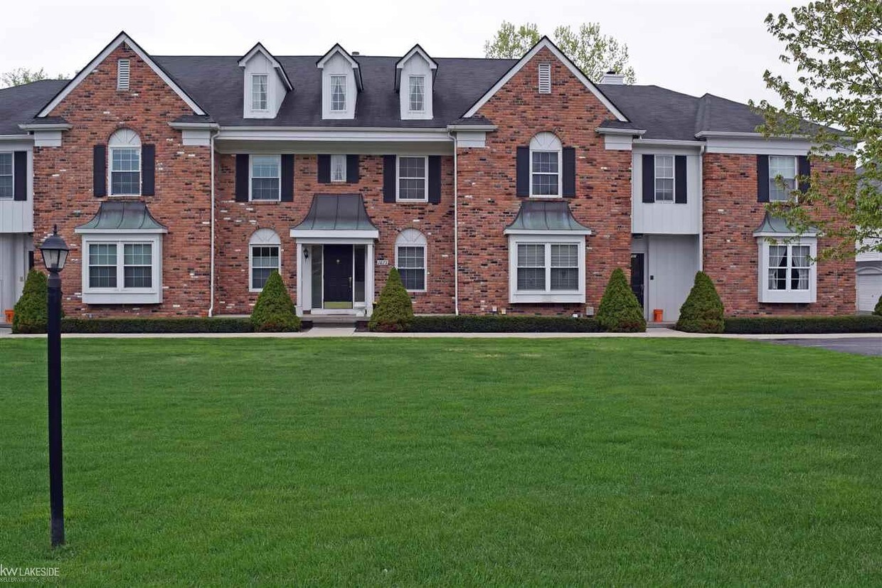 Foto principal - 1675 Huntington Park
