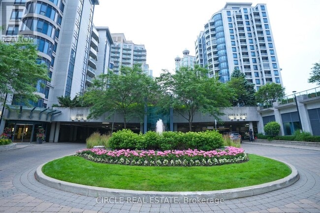 Building Photo - 2087-2087 Lake Shore Blvd W