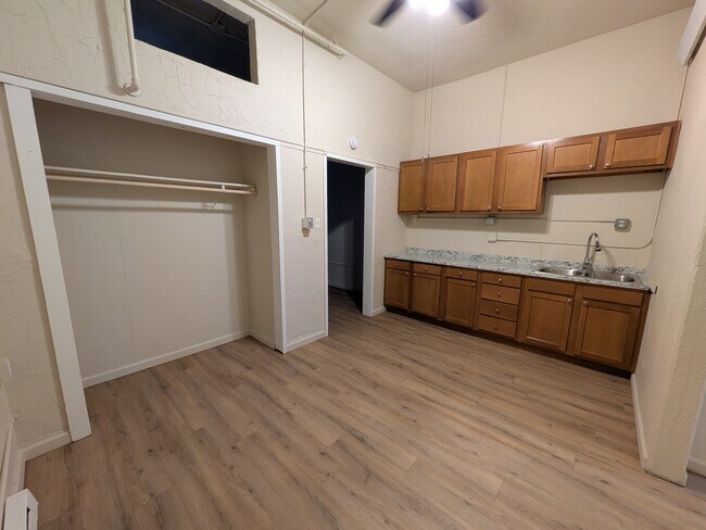 Cocina de la Unidad 101 - Lincoln Hotel Apartments