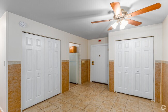 1 dormitorio, 1 baño - 650 pies cuadrados - Comedor - Baynard Apartments