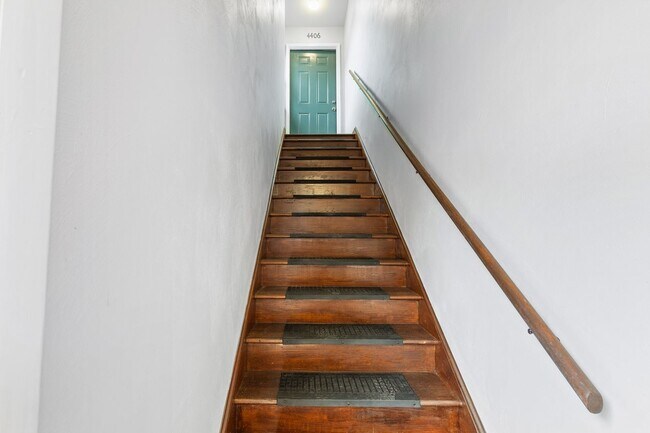 Building Photo - OceanView4404