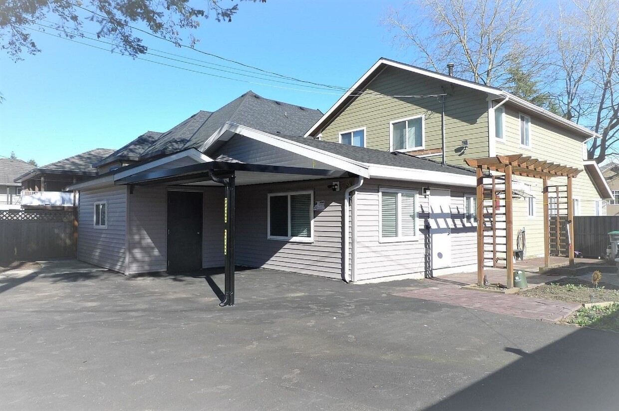 Primary Photo - 9261 127 St