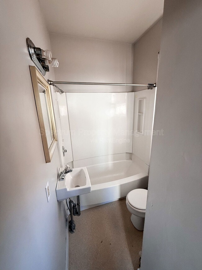 Building Photo - 30 Pleasant St