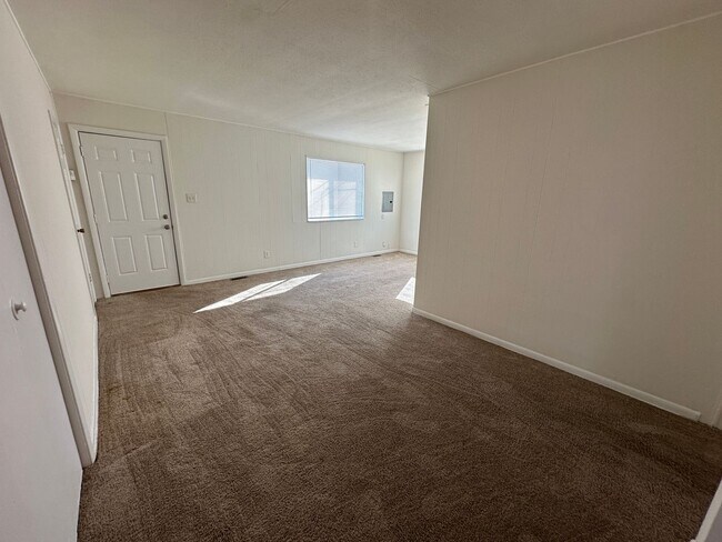 Building Photo - 4155 N Kitley Ave