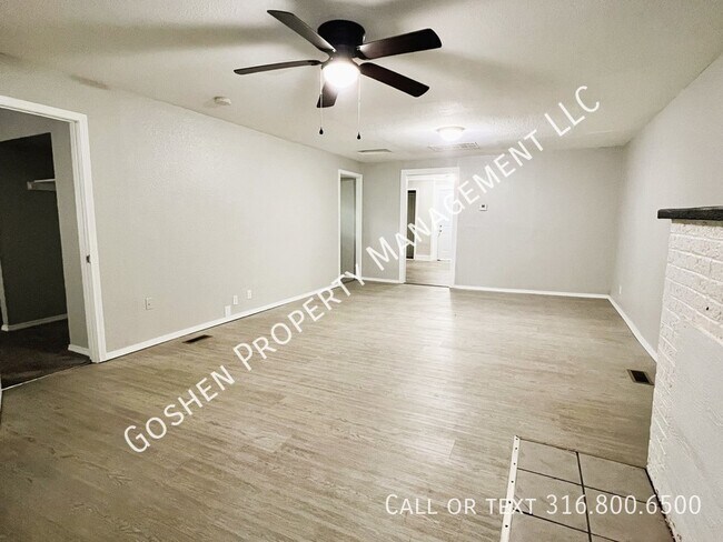 Foto del edificio - STUNNING Large 3 Bedroom Home - Lease with...