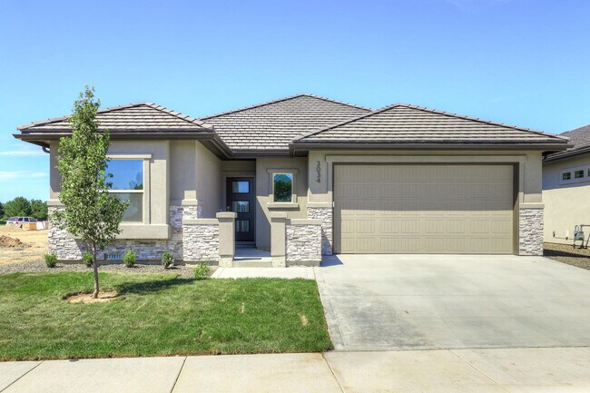 Building Photo - 3034 W Three Lakes Dr