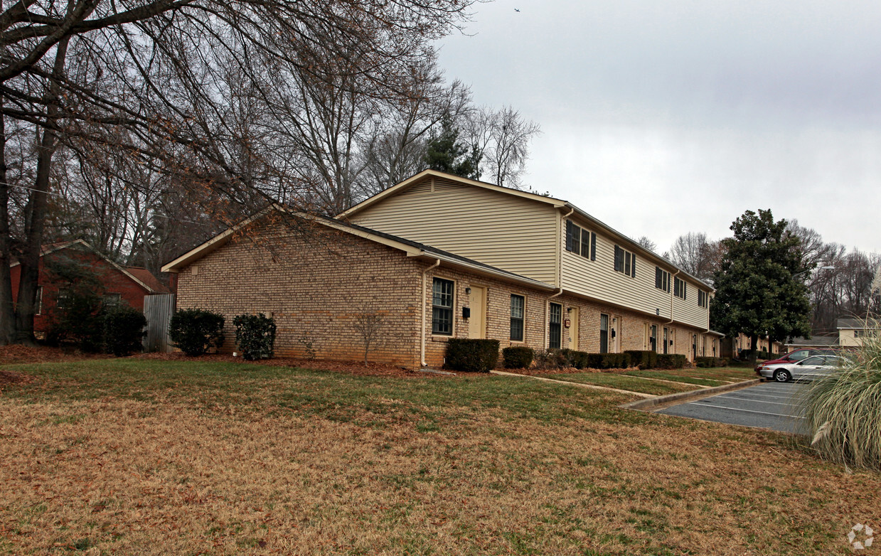 Primary Photo - Afton House Apartments