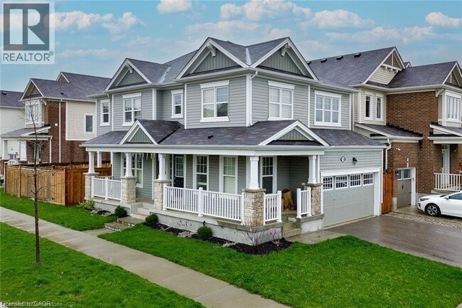 Building Photo - 18 Blue Oak St