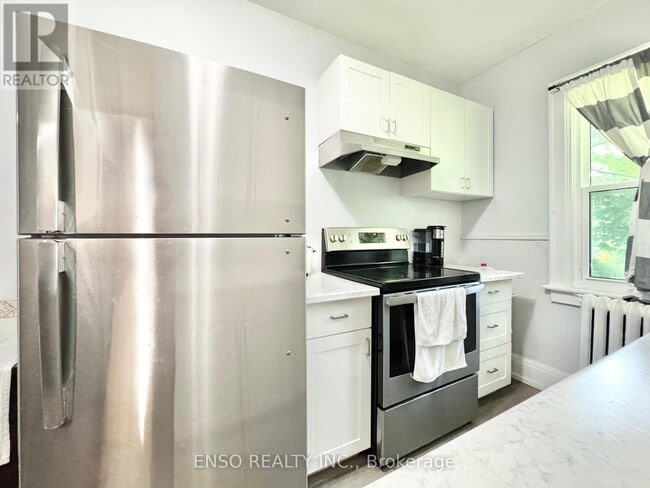 Building Photo - 5325-5325 Van Alstyne Pl