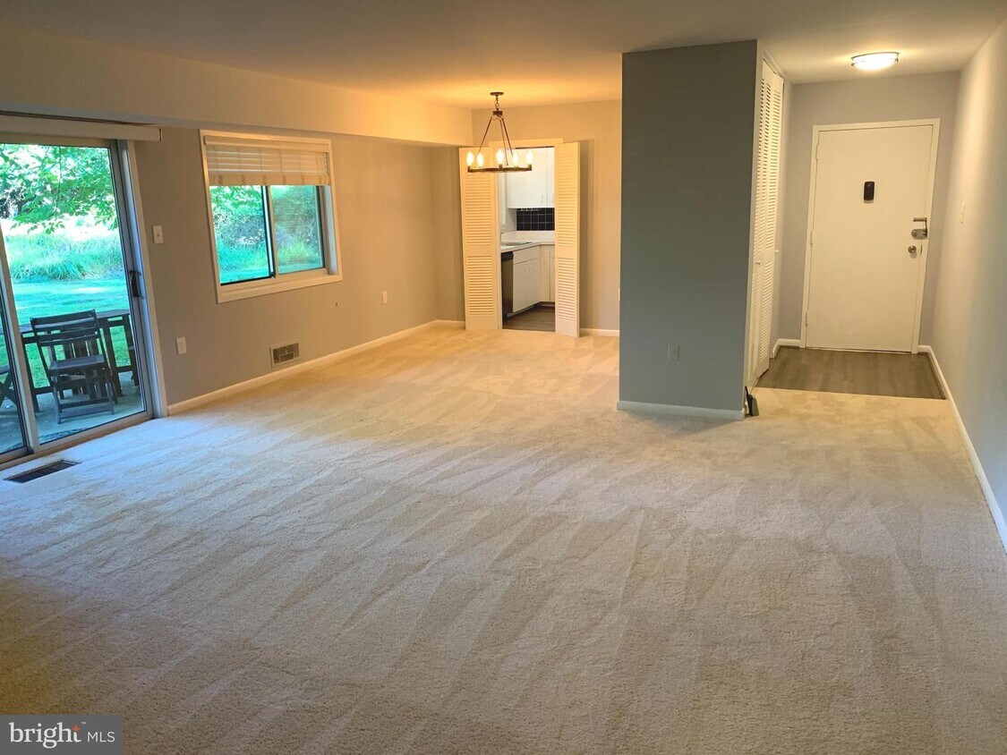 10620 Weymouth St Unit 10620, Bethesda, MD 20814 Room for Rent in
