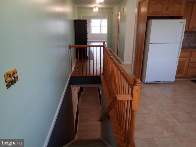Building Photo - 362 Mill Ln