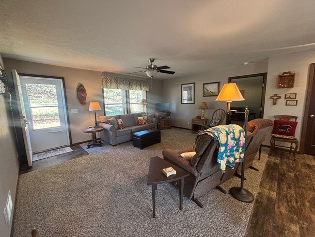 Foto del edificio - 2 BED | 2 BATH | FULLY FURNISHED | DOUBLE ...