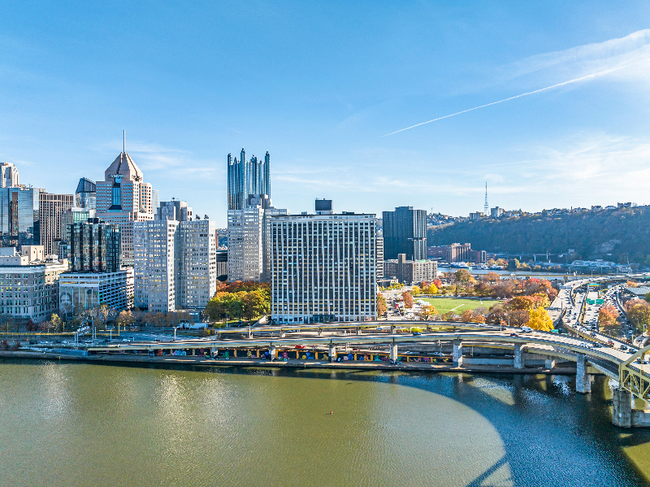 Building Photo - 320 Fort Duquesne Blvd