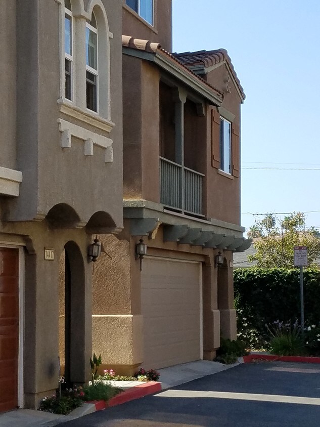14413 Cobblestone Ln, Gardena, CA 90247 Townhome Rentals in Gardena